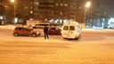 Сугробы на дорогах и дворники-добровольцы: Челябинск пережил сильный снегопад