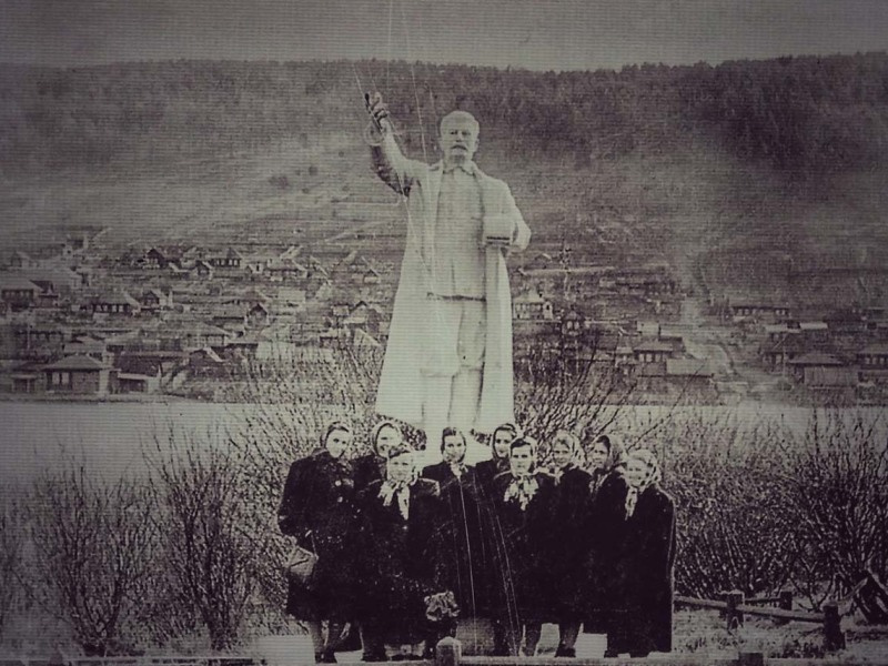 Нашли скульптуру Сталина у противоположного берега водоёма