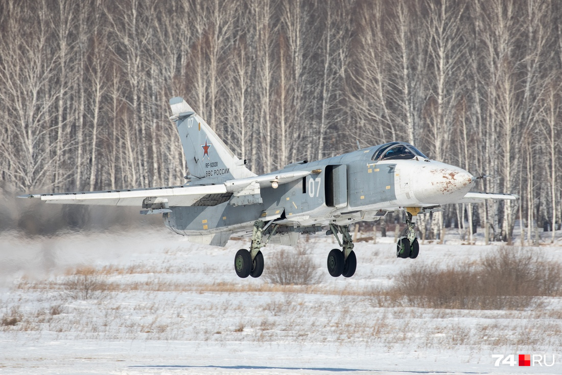 Шагол челябинская область. Су 24 МР Шагол. Су 24 Челябинск. Су-24 полет. Морозовск Су 24м.