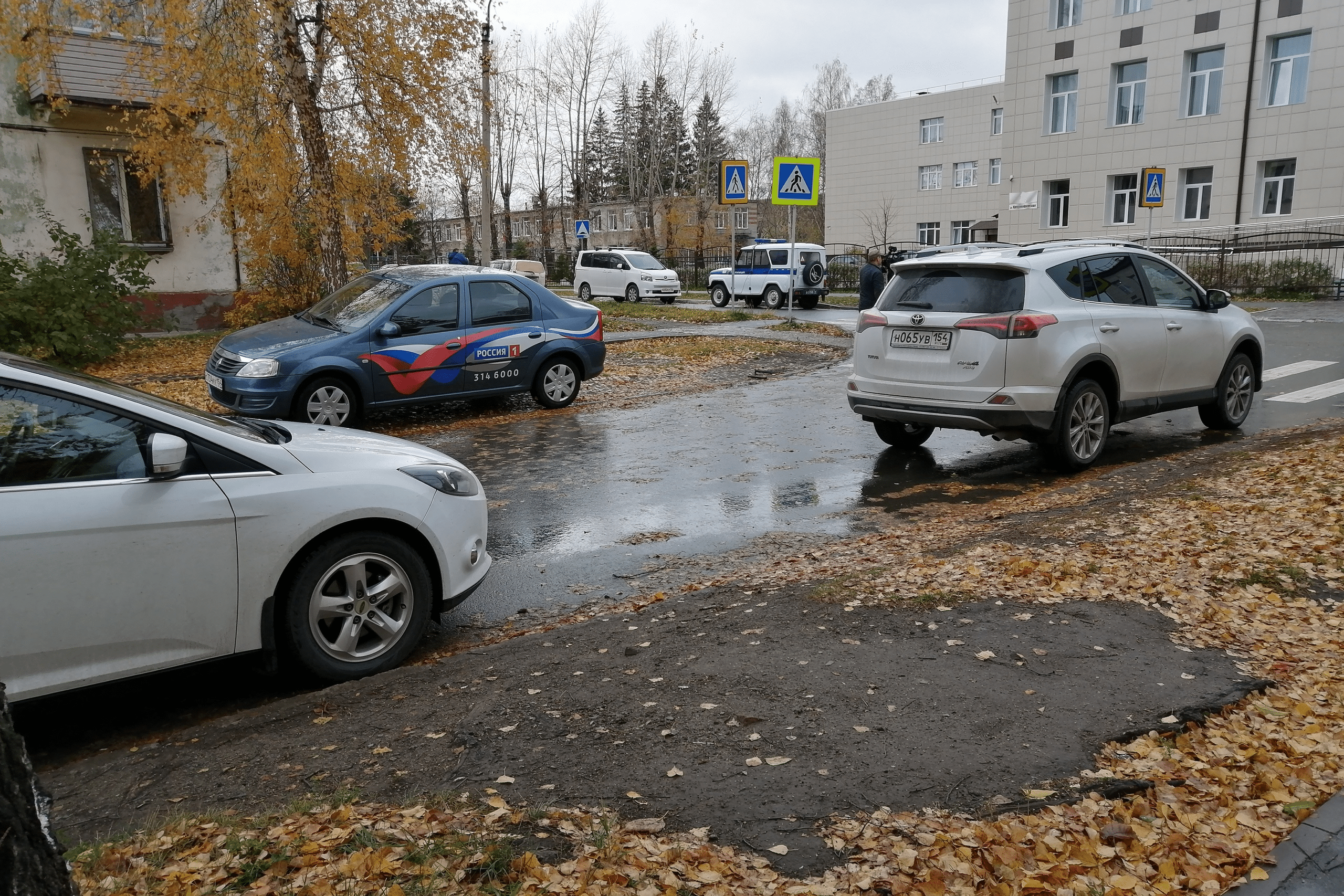 Школьница покончила с собой в туалете одной из школ Новосибирска 17 октября  2019 года - 17 октября 2019 - НГС