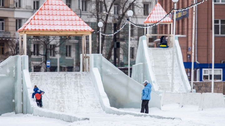 Докатились. Главный ледовый городок в Челябинске закрыли на все выходные