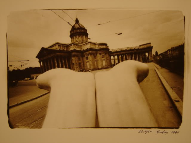 Московский фотограф Андрей Чежин мастерски использует популярный у туристов приём Московский фотограф Андрей Чежин мастерски использует популярный у туристов приём