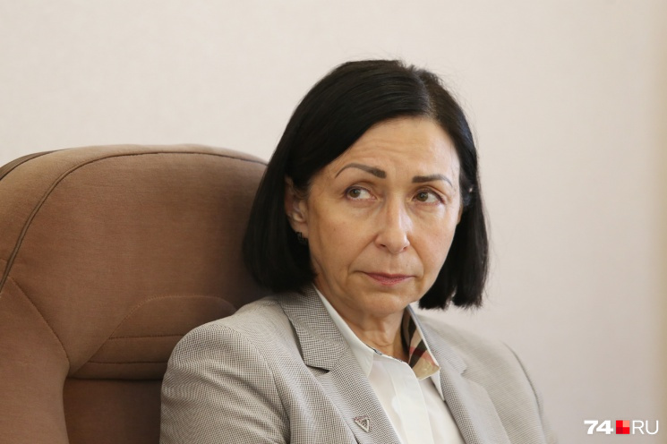 За восемь лет работы в должности первого вице-мэра Наталья Котова не проявила себя открытым чиновником. Теперь придётся менять стиль