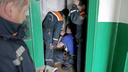 В Уфе спасатели вытащили застрявшего в стиральной машинке ребенка