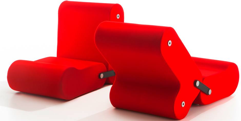 Джо Коломбо — один из дизайнеров, которые превратили трансформирующуюся мебель в мировой тренд. Его кресла Multichair 1970 года стали культовыми