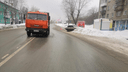 Легковой автомобиль въехал в КАМАЗ на Мочищенском шоссе: пострадали два ребёнка