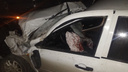 Подушка безопасности в крови: на трассе под Самарой «Гранта» залетела под грузовик