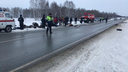 В лобовом ДТП на трассе под Новосибирском погибли шесть человек