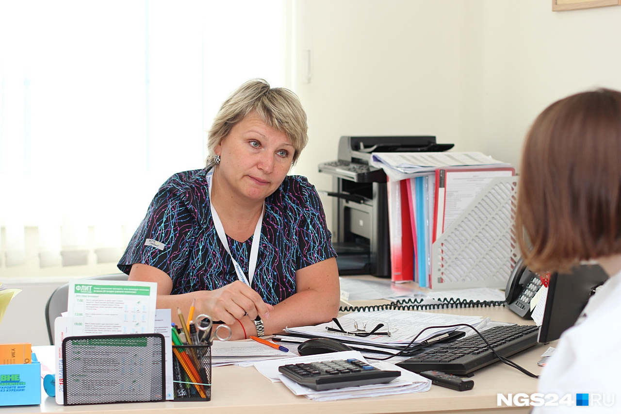 Старшая медсестра отделения Марина Скуратовская делится, что работать с такими специфическими пациентами может далеко не каждый 