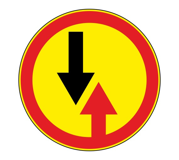 Временный знак 2.6: при его установке нужно уступать встречному потоку