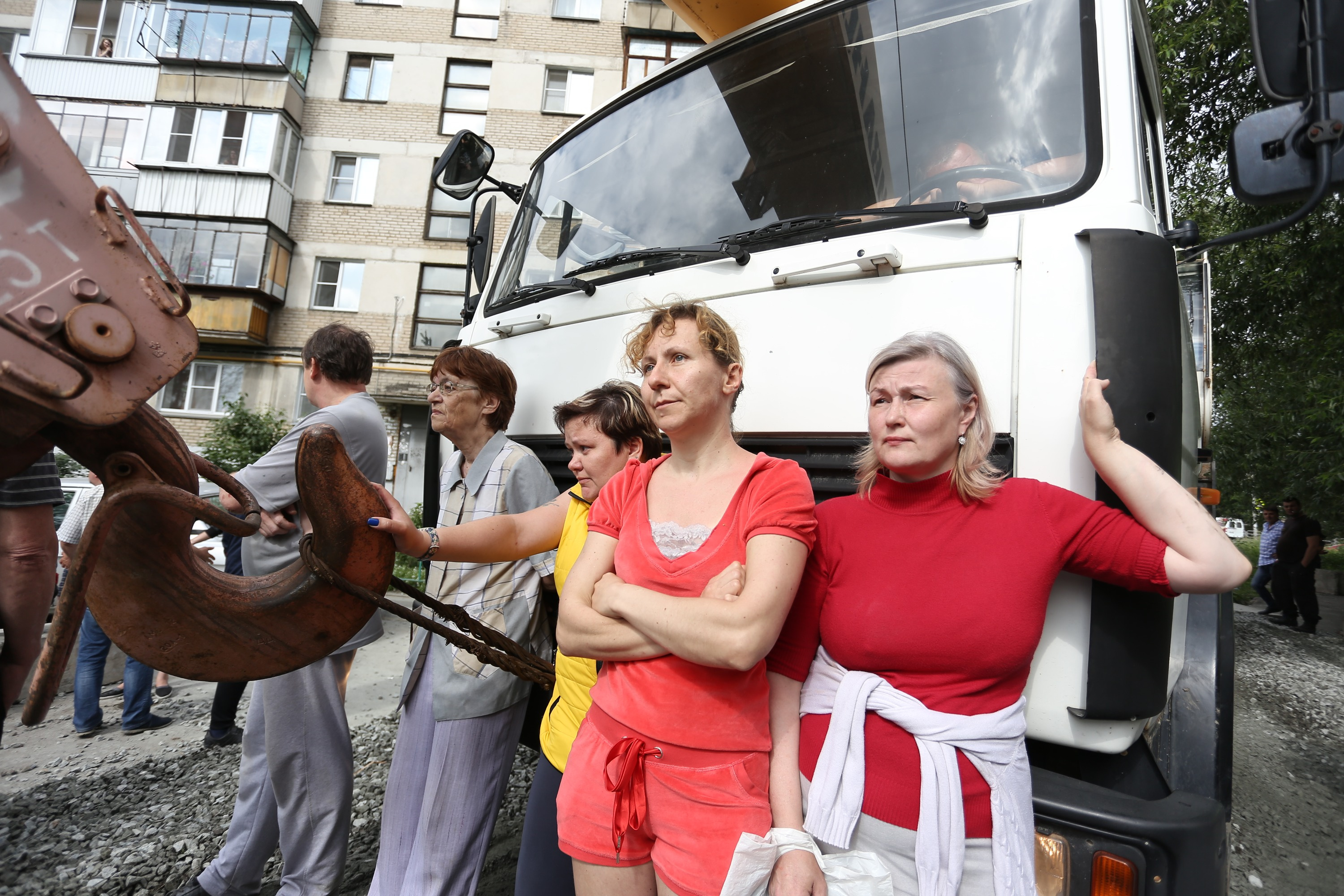 Женщины встали на пути техники
