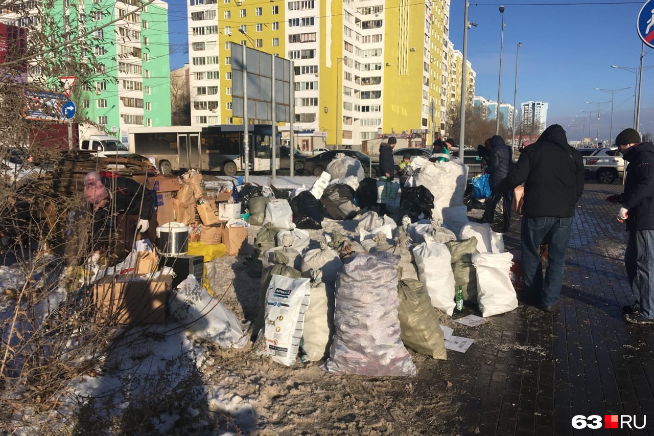 Самара 63 сегодня. Самара пересечение Московское шоссе и Димитрова. Пересечения с мешками.