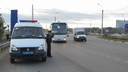 Автоинспекторы устроили сплошную проверку автобусов на кольце у аэропорта Толмачёво