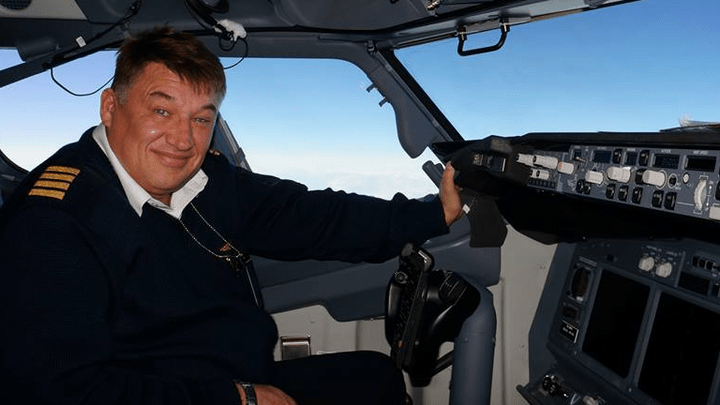 «Я бы мог еще ждать часа полтора»: летчик Лёха — о том, как кружил в небе над Екатеринбургом