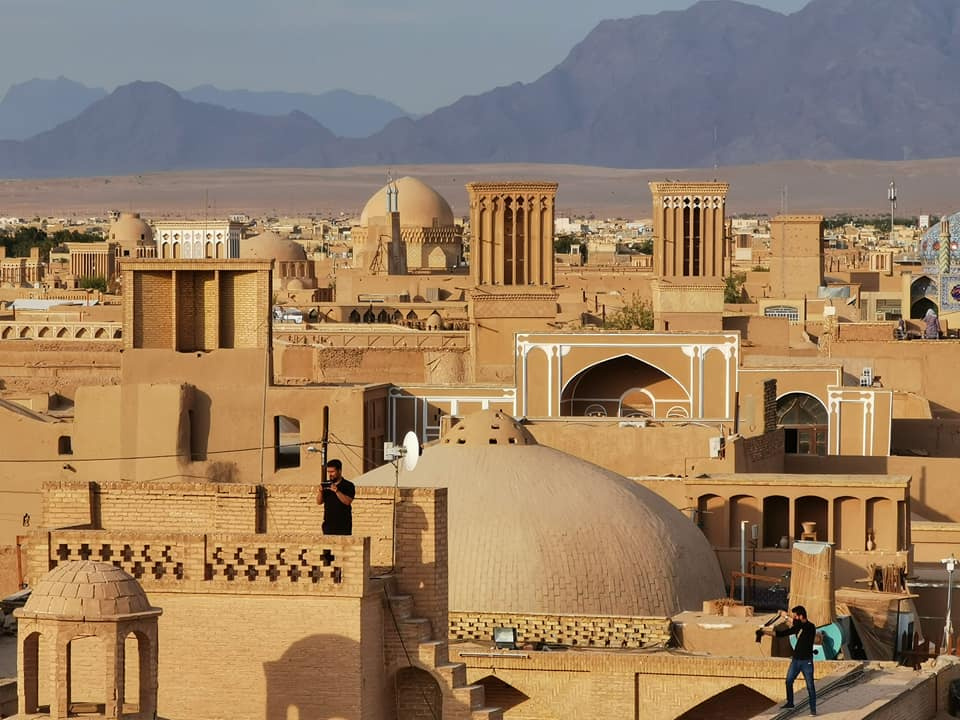 В Иране много дворцов и мечетей