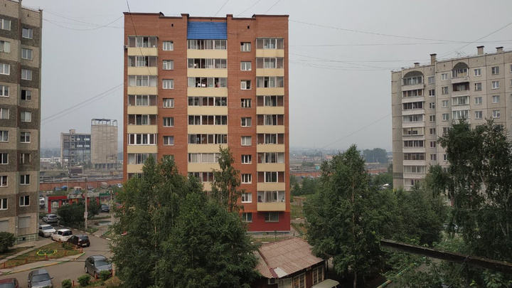 «Здесь даже солнца не видно»: жуткие фото затянутых дымкой Красноярска и окрестностей
