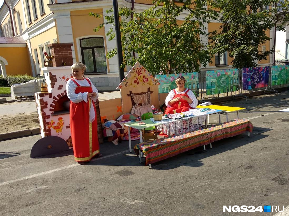 Можно скрутить для себя оберег. На удачу их уже зарядили) Можно скрутить для себя оберег. На удачу их уже зарядили)