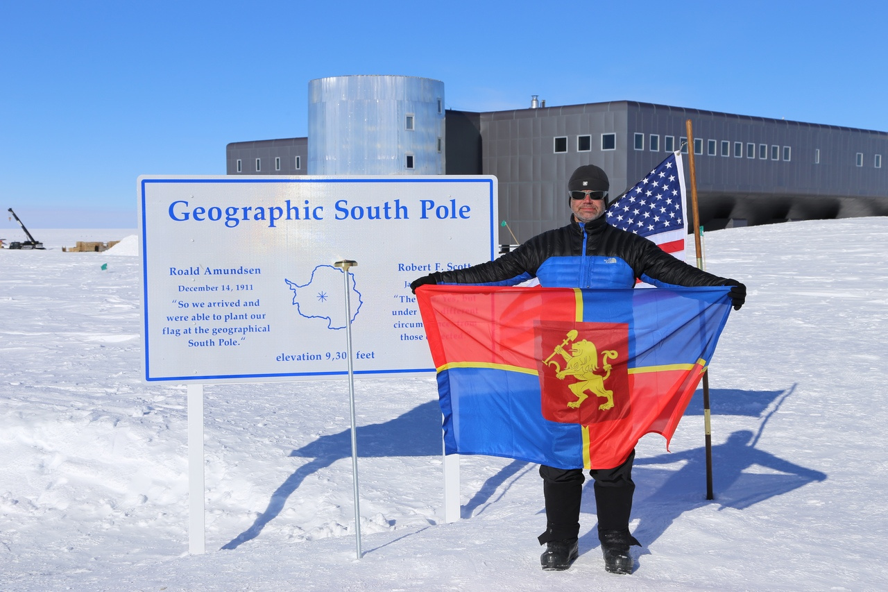 Южный полюс. Апрель 2011 года