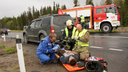 В утренней аварии на М-8 пострадали трое дорожных рабочих: они госпитализированы