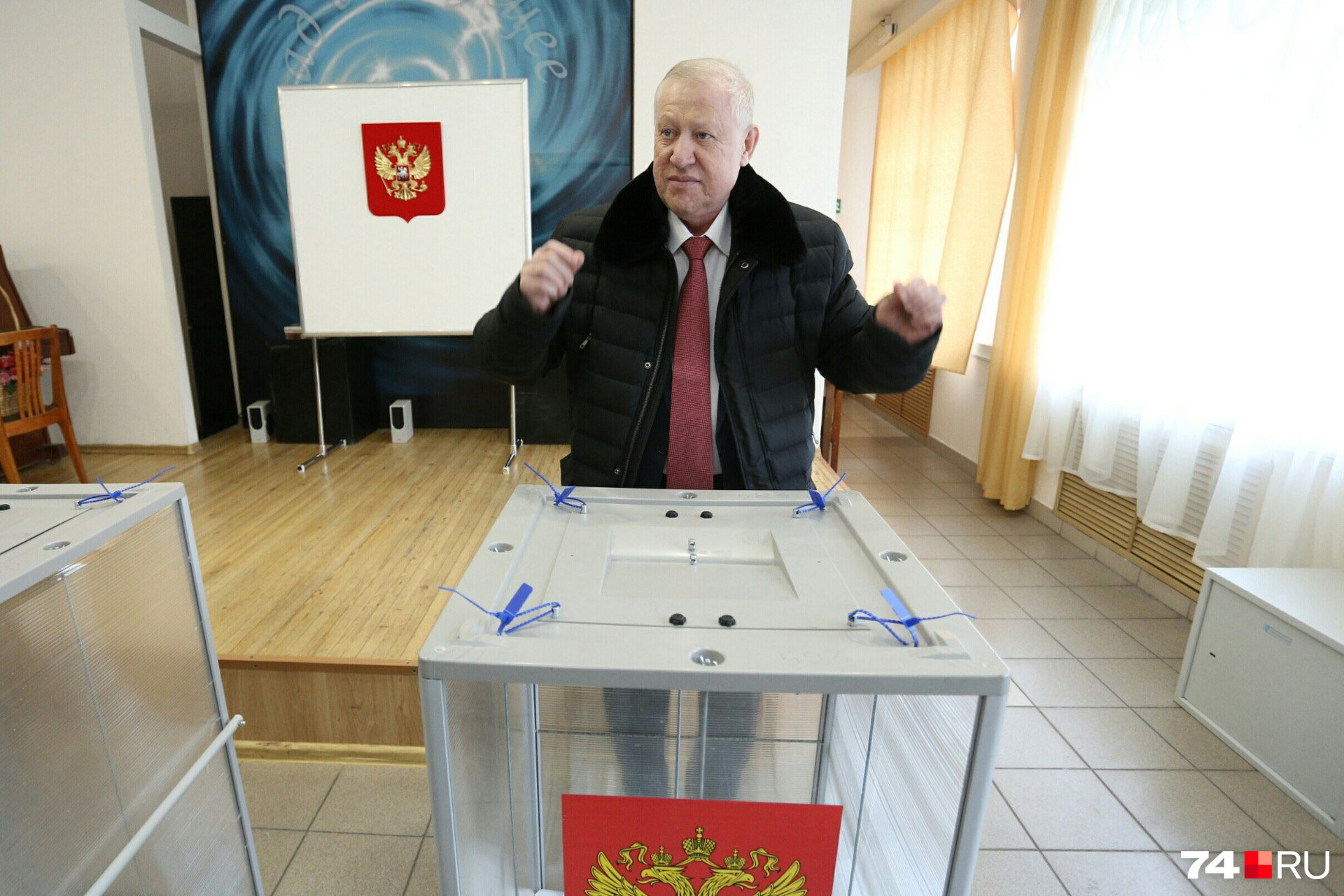Казалось, он готов пуститься в пляс в любой ситуации, даже на выборах... Казалось, он готов пуститься в пляс в любой ситуации, даже на выборах...