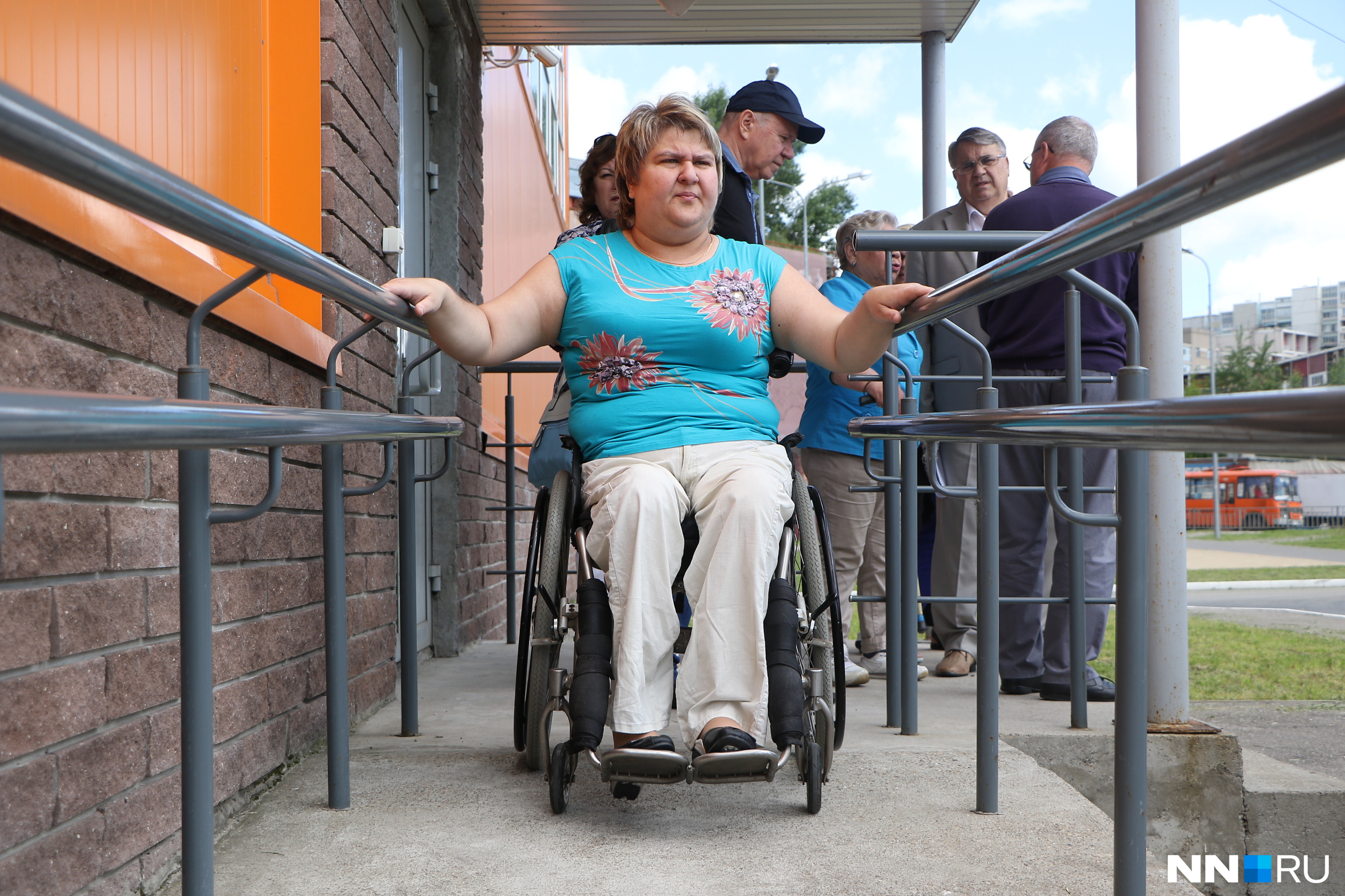 I m disabled. Общество инвалидов мне надо. Соцсеть для инвалидов я яркий. Люди с ограниченными возможностями которых не берут на работу. Чарнецкий я. инвалид.