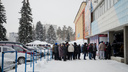 Хоккейная «Сибирь» решила напоить замёрзших болельщиков глинтвейном