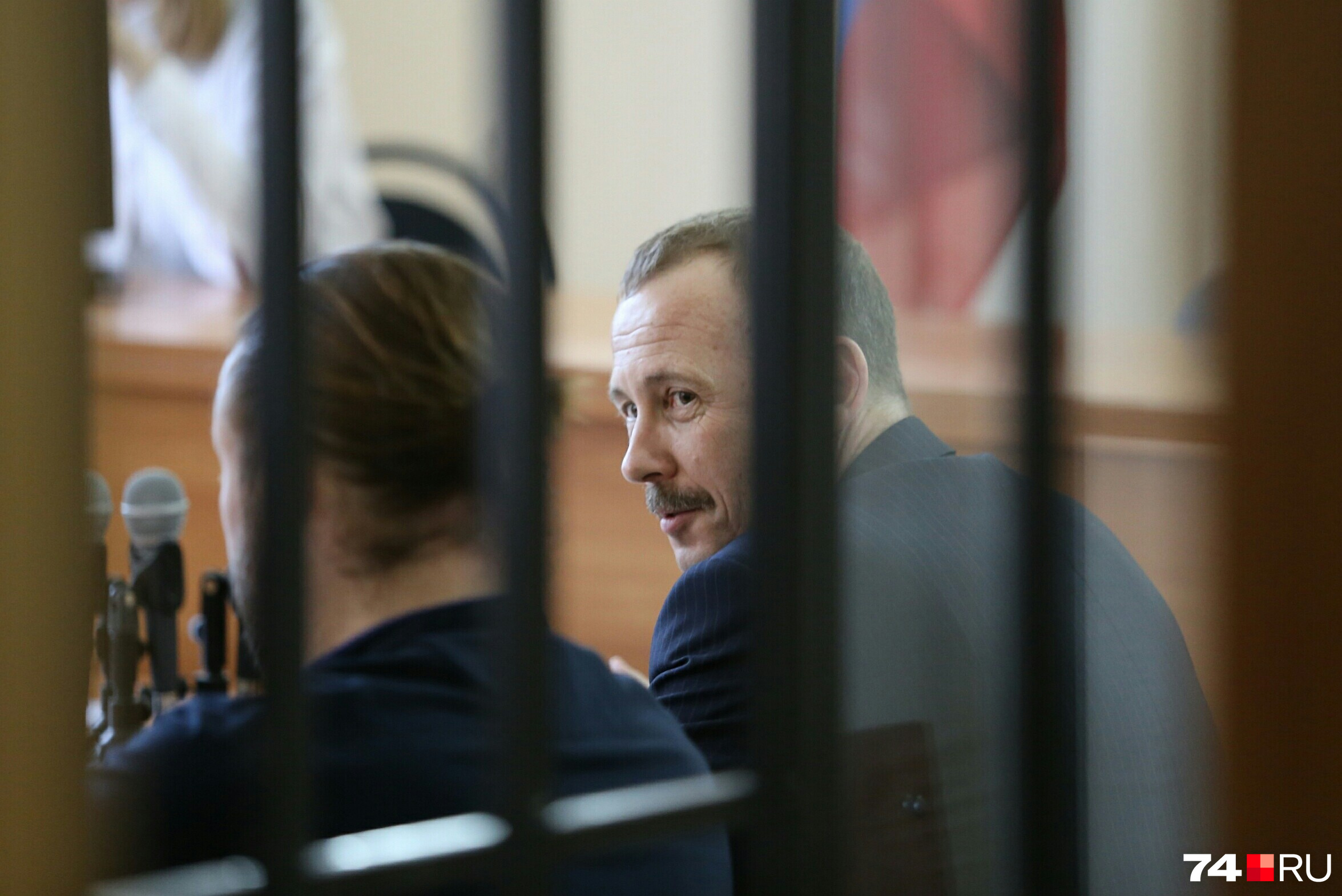 Сергей Колосовский и его подзащитный слушают приговор уже четвёртый час