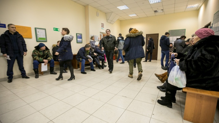 Красноярских чиновников предложено штрафовать за медлительность и отказ в выдаче справок