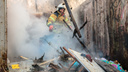 «Огонь добрался до "Фиата"»: на улице Дыбенко сгорели гаражи