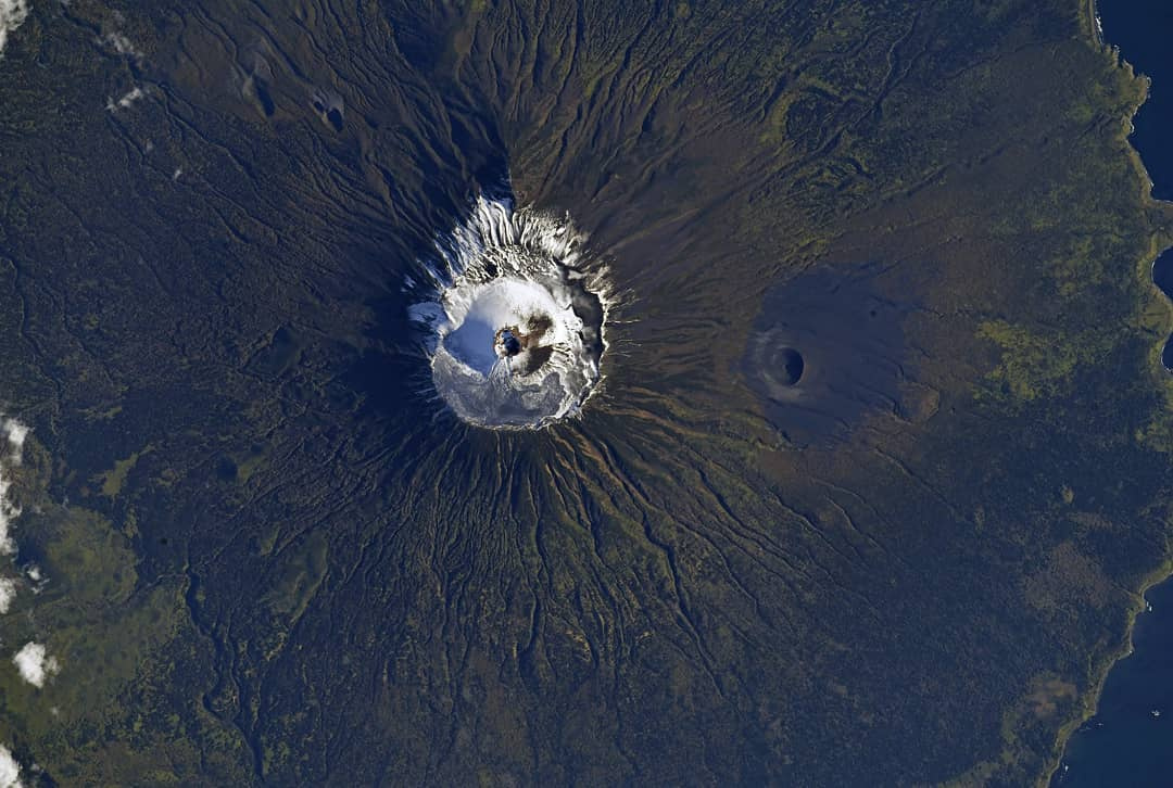 Вулкан Тятя на острове Кунашир!