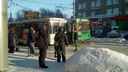 Проспект Маркса встал в пробку из-за автобуса и троллейбуса