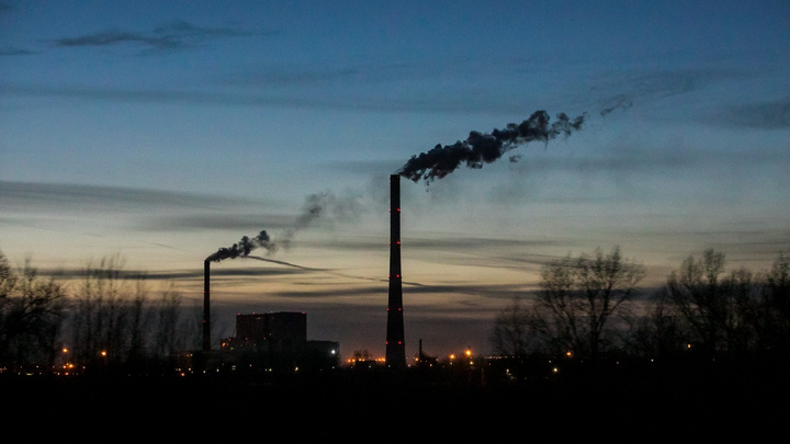 В Красноярске решено ввести квоты на загрязнение воздуха. Контроль доверят губернатору