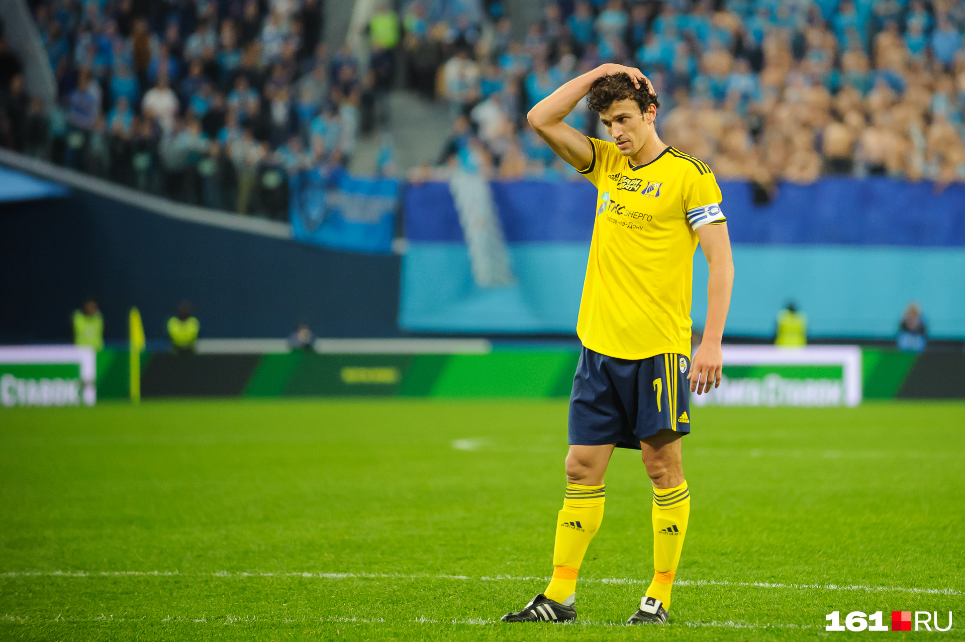 После матча игрокам «Ростова» было сложно скрыть разочарование 
