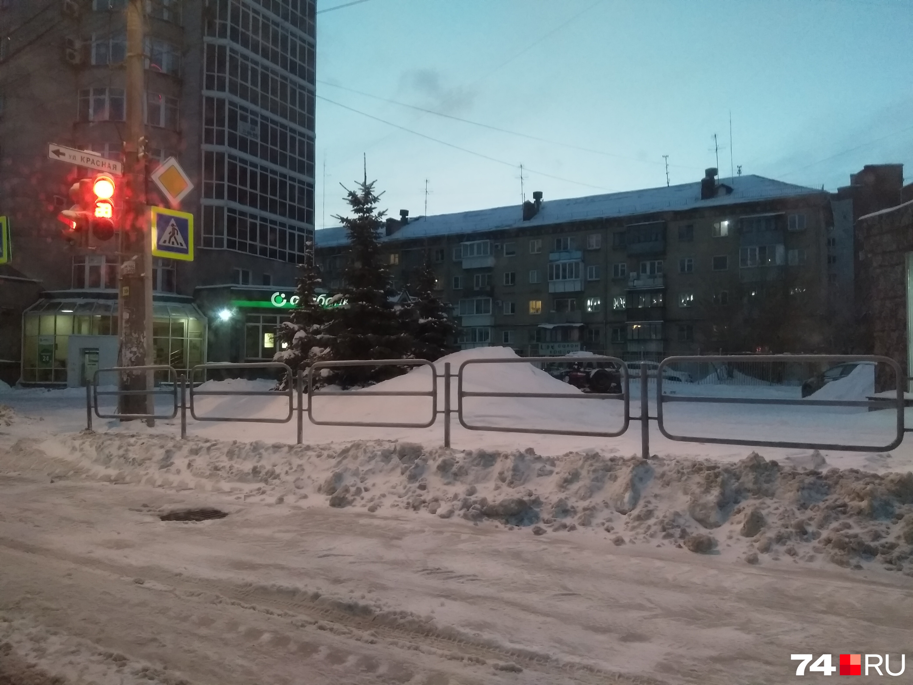 Центральные улицы очистили от снега