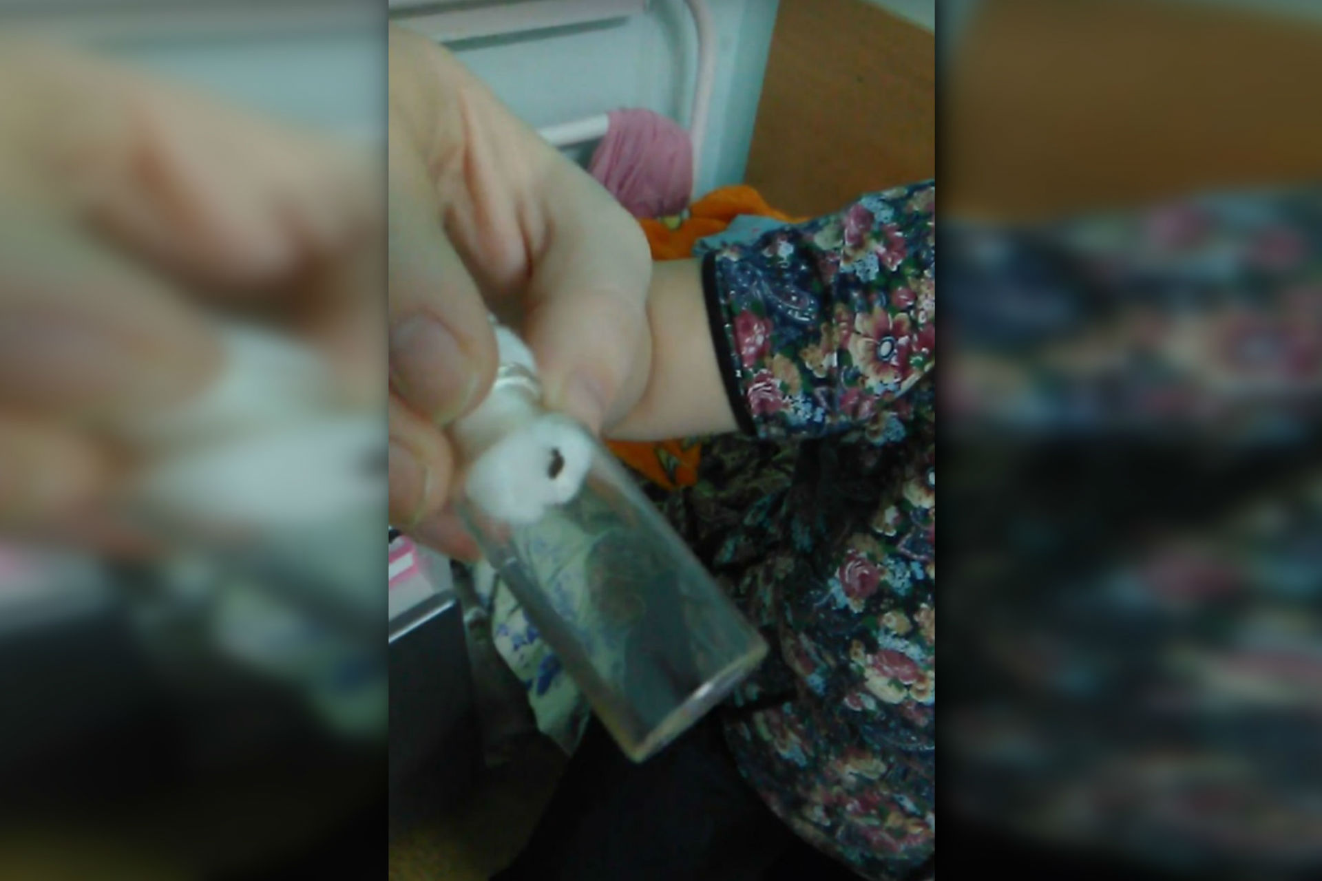 Женщина нашла в больнице клопов и тараканов и сняла на видео