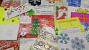 Пишут послания даже на деньгах: новосибирцы отправили Деду Морозу письма в Великий Устюг