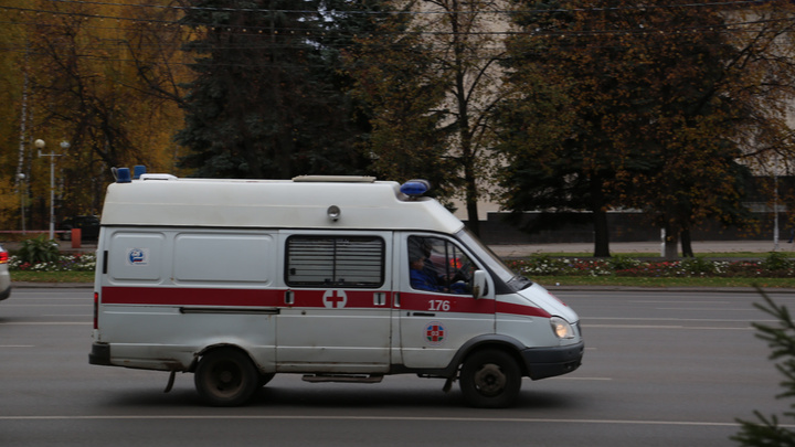 Оставил лежать на дороге: в Башкирии ВАЗ-2114 сбил двоих пешеходов