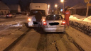 Водитель «Шевроле» засмотрелся на вывески и перекрыл движение на Гурьевской