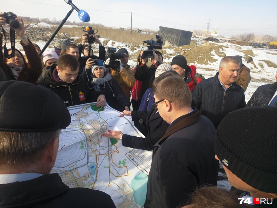 Алексею Текслеру показали план Коркино и местную свалку Алексею Текслеру показали план Коркино и местную свалку