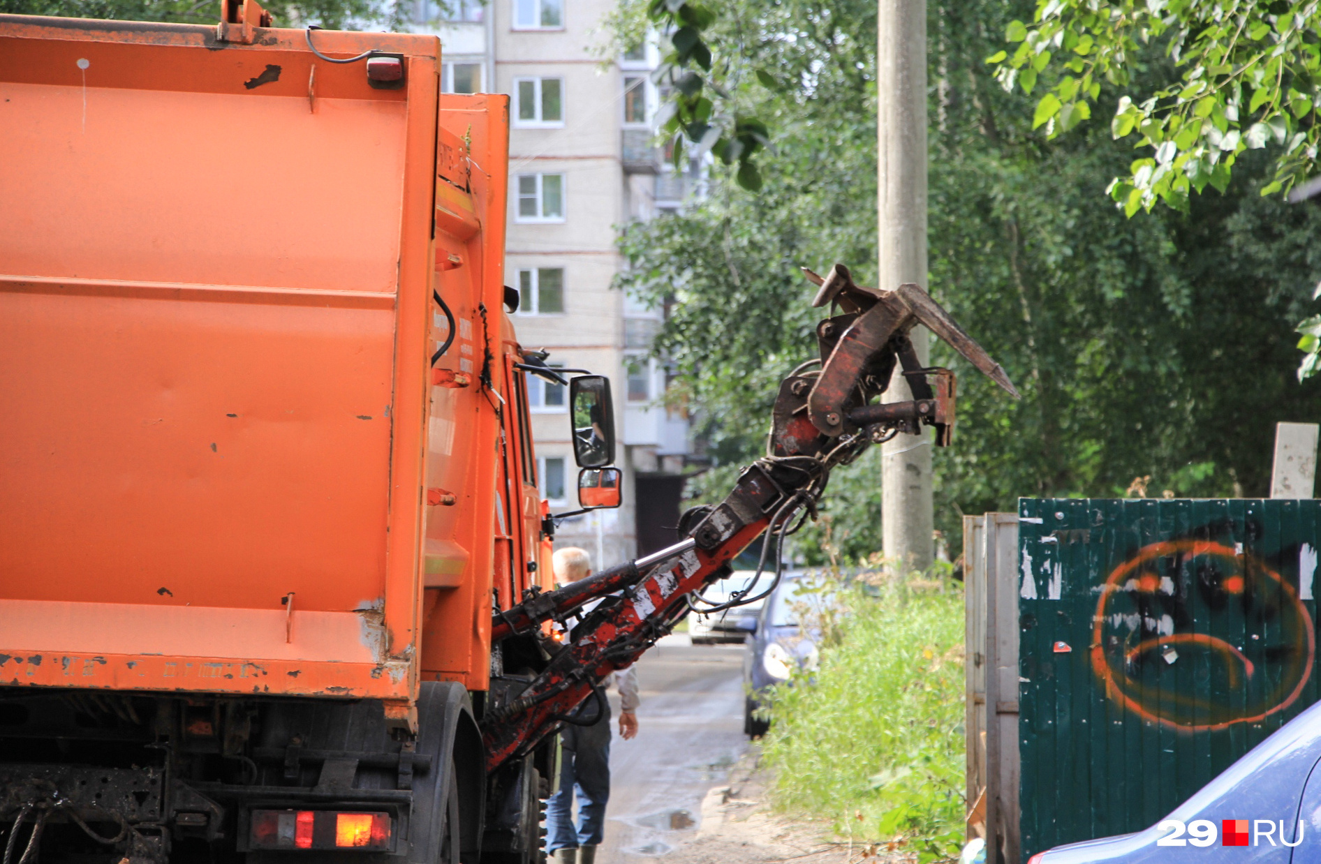 В некоторых регионах с 1 июля пересчитают норматив на вывоз мусора