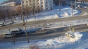 В центре Челябинска «Гранта» с ребёнком внутри влетела в светофор