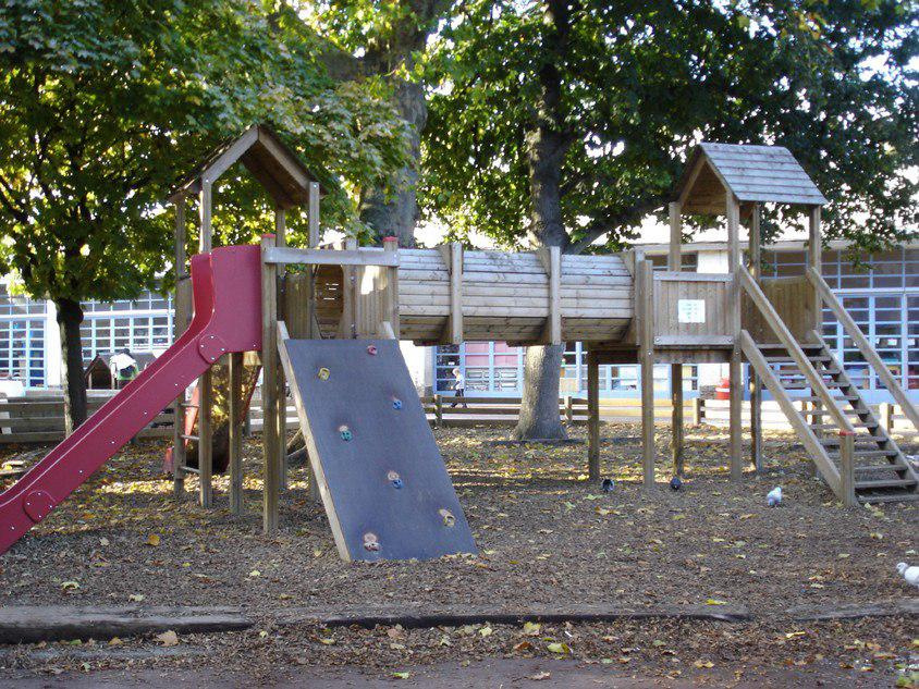Площадка у детского садика в Брюсселе