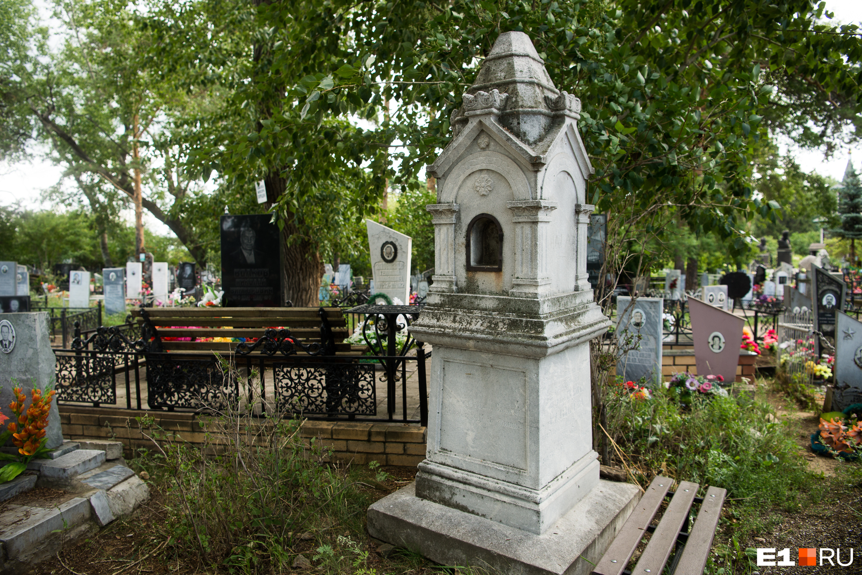 Западное кладбище Екатеринбург