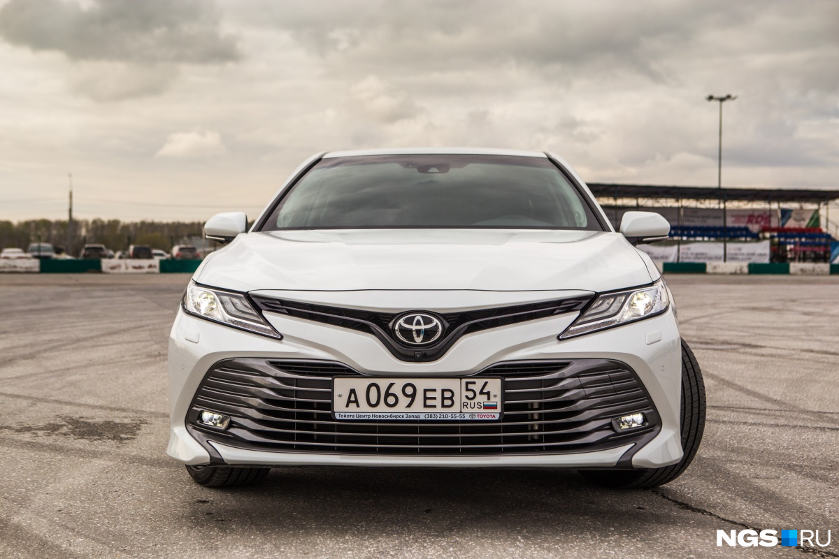 НГС проводил тест-драйв новой Camry в прошлом мае — <a href="https://ngs.ru/text/auto/2018/05/23/54464821/" target="_blank" class="_">культовая у сибиряков машина увеличилась в размерах</a> и получила салон под Lexus НГС проводил тест-драйв новой Camry в прошлом мае — <a href="https://ngs.ru/text/auto/2018/05/23/54464821/" target="_blank" class="_">культовая у сибиряков машина увеличилась в размерах</a> и получила салон под Lexus