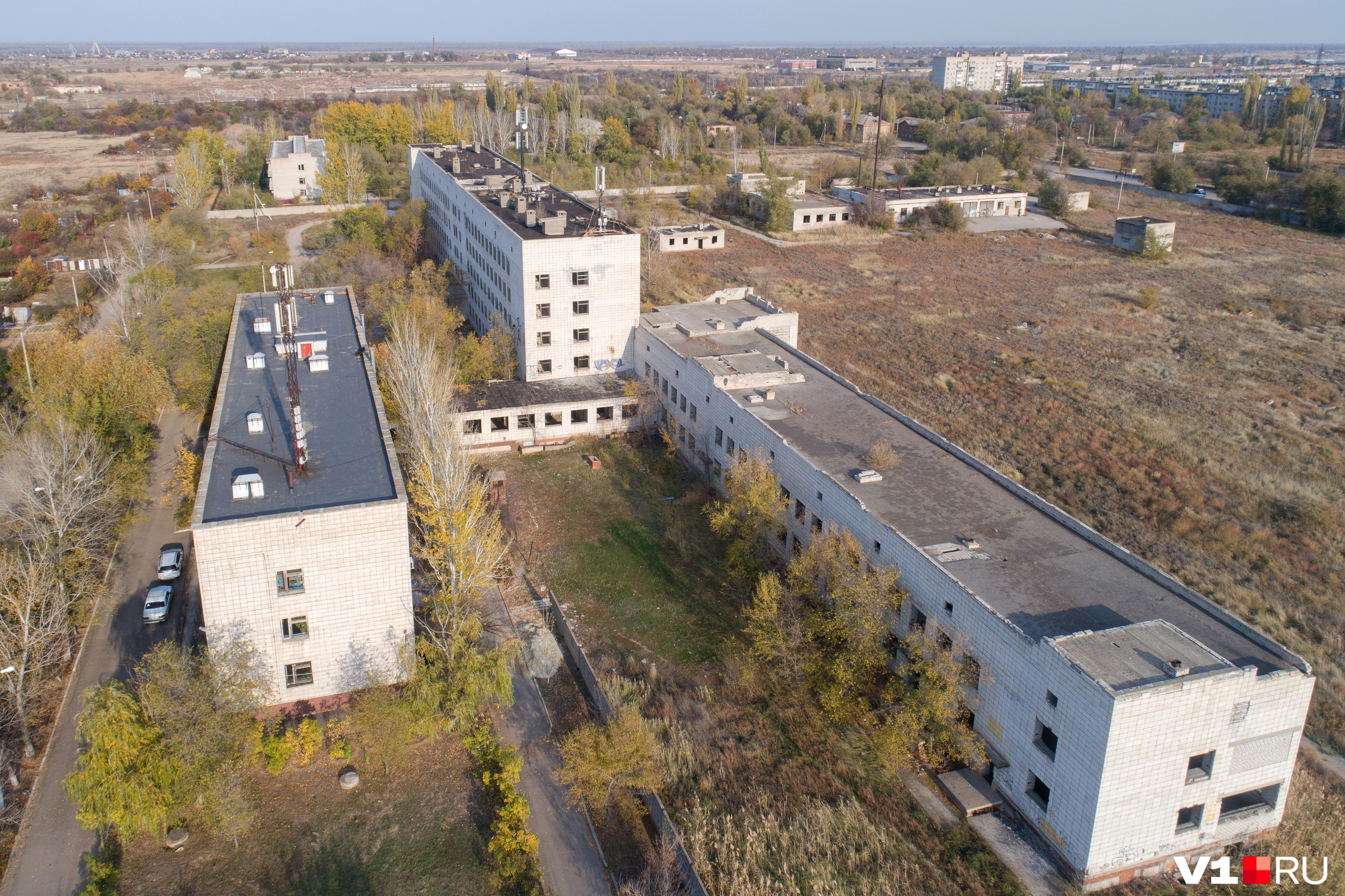 Поликлиники волгоград красноармейский. Больница 24 Волгоград Красноармейский. Заброшенная больница Волгоград Красноармейский. Заброшенная больница 24 Волгоград Красноармейский. 24 Поликлиника Волгоград Красноармейский район.