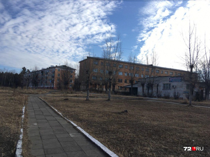 В поселке Горный долго погулять не удалось — меня попросили уехать оттуда полицейские В поселке Горный долго погулять не удалось — меня попросили уехать оттуда полицейские