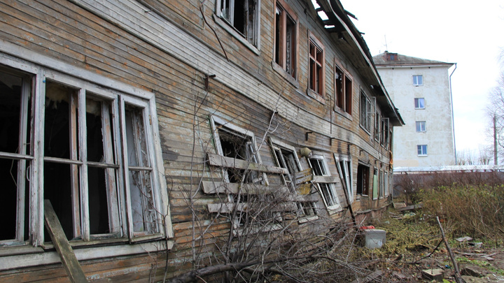В Архангельске снесут 22 дома. Денег в бюджете нет: это делают организации, которым нужны обломки