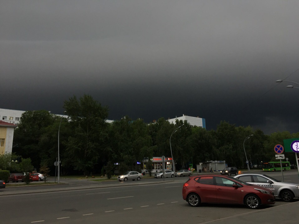 На небе сходились тяжёлые, грозные тучи,<br nimbus="" sans="" l",="" sans-serif;="" font-size:="" 16px;="" font-style:="" normal;="" font-variant-ligatures:="" font-variant-caps:="" font-weight:="" 400;="" letter-spacing:="" orphans:="" 2;="" text-align:="" start;="" text-indent:="" 0px;="" text-transform:="" none;="" white-space:="" widows:="" word-spacing:="" -webkit-text-stroke-width:="" text-decoration-style:="" initial;="" text-decoration-color:="" initial;"="">Меж них багровела луна, как смертельная рана,<br nimbus="" sans="" l",="" sans-serif;="" font-size:="" 16px;="" font-style:="" normal;="" font-variant-ligatures:="" font-variant-caps:="" font-weight:="" 400;="" letter-spacing:="" orphans:="" 2;="" text-align:="" start;="" text-indent:="" 0px;="" text-transform:="" none;="" white-space:="" widows:="" word-spacing:="" -webkit-text-stroke-width:="" text-decoration-style:="" initial;="" text-decoration-color:="" initial;"="">Зелёного Эрина воин, Кухулин могучий<br nimbus="" sans="" l",="" sans-serif;="" font-size:="" 16px;="" font-style:="" normal;="" font-variant-ligatures:="" font-variant-caps:="" font-weight:="" 400;="" letter-spacing:="" orphans:="" 2;="" text-align:="" start;="" text-indent:="" 0px;="" text-transform:="" none;="" white-space:="" widows:="" word-spacing:="" -webkit-text-stroke-width:="" text-decoration-style:="" initial;="" text-decoration-color:="" initial;"="">Упал под мечом короля океана, Сварана.<br nimbus="" sans="" l",="" sans-serif;="" font-size:="" 16px;="" font-style:="" normal;="" font-variant-ligatures:="" font-variant-caps:="" font-weight:="" 400;="" letter-spacing:="" orphans:="" 2;="" text-align:="" start;="" text-indent:="" 0px;="" text-transform:="" none;="" white-space:="" widows:="" word-spacing:="" -webkit-text-stroke-width:="" text-decoration-style:="" initial;="" text-decoration-color:="" initial;"="">(Николай Гумилёв) На небе сходились тяжёлые, грозные тучи,<br nimbus="" sans="" l",="" sans-serif;="" font-size:="" 16px;="" font-style:="" normal;="" font-variant-ligatures:="" font-variant-caps:="" font-weight:="" 400;="" letter-spacing:="" orphans:="" 2;="" text-align:="" start;="" text-indent:="" 0px;="" text-transform:="" none;="" white-space:="" widows:="" word-spacing:="" -webkit-text-stroke-width:="" text-decoration-style:="" initial;="" text-decoration-color:="" initial;"="">Меж них багровела луна, как смертельная рана,<br nimbus="" sans="" l",="" sans-serif;="" font-size:="" 16px;="" font-style:="" normal;="" font-variant-ligatures:="" font-variant-caps:="" font-weight:="" 400;="" letter-spacing:="" orphans:="" 2;="" text-align:="" start;="" text-indent:="" 0px;="" text-transform:="" none;="" white-space:="" widows:="" word-spacing:="" -webkit-text-stroke-width:="" text-decoration-style:="" initial;="" text-decoration-color:="" initial;"="">Зелёного Эрина воин, Кухулин могучий<br nimbus="" sans="" l",="" sans-serif;="" font-size:="" 16px;="" font-style:="" normal;="" font-variant-ligatures:="" font-variant-caps:="" font-weight:="" 400;="" letter-spacing:="" orphans:="" 2;="" text-align:="" start;="" text-indent:="" 0px;="" text-transform:="" none;="" white-space:="" widows:="" word-spacing:="" -webkit-text-stroke-width:="" text-decoration-style:="" initial;="" text-decoration-color:="" initial;"="">Упал под мечом короля океана, Сварана.<br nimbus="" sans="" l",="" sans-serif;="" font-size:="" 16px;="" font-style:="" normal;="" font-variant-ligatures:="" font-variant-caps:="" font-weight:="" 400;="" letter-spacing:="" orphans:="" 2;="" text-align:="" start;="" text-indent:="" 0px;="" text-transform:="" none;="" white-space:="" widows:="" word-spacing:="" -webkit-text-stroke-width:="" text-decoration-style:="" initial;="" text-decoration-color:="" initial;"="">(Николай Гумилёв)
