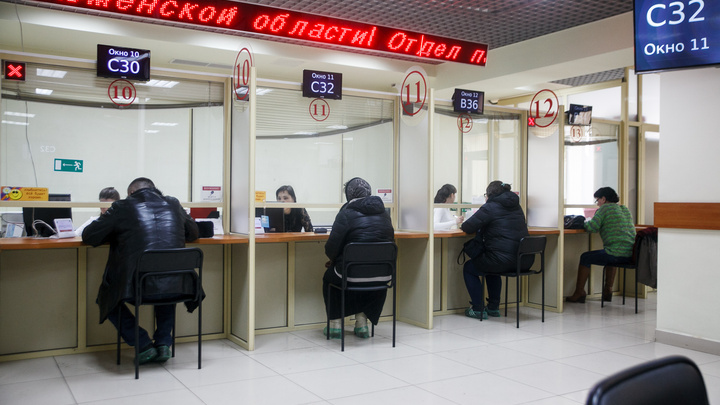 Чаще всего в 2018 году россияне искали работу водителем, бухгалтером и администратором