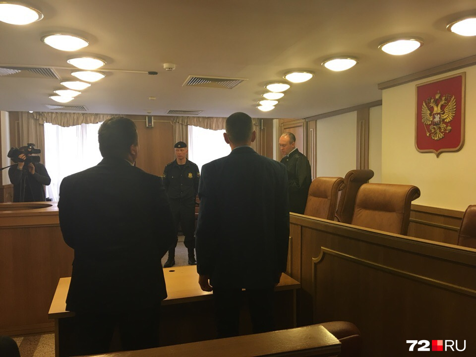 Адвокат считает наказание в виде штрафа справедливым, но не видит необходимости пересмотра дела своего клиента Адвокат считает наказание в виде штрафа справедливым, но не видит необходимости пересмотра дела своего клиента